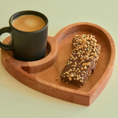 Daska u obliku srca za jednu šolju 