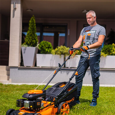 Samohodna motorna kosilica za travu Villager Atlas 4111 T