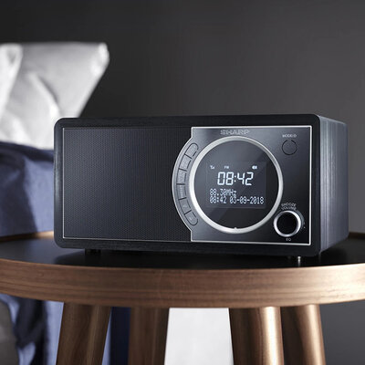 SHARP Digitalni Bluetooth radio DR-450BK