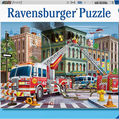 Ravensburger Puzzle 100 XXL delova Vatrogasni kamion u spasilačkoj misiji 13329