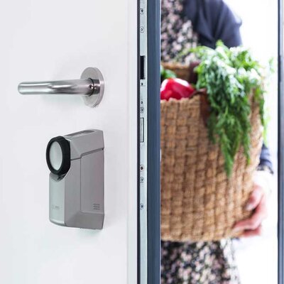 Smart uređaj za zaključavanje vrata HomeTec Pro CFA3100S