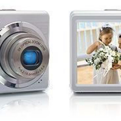 Praktica digitalni fotoaparat 10-03 srebrni