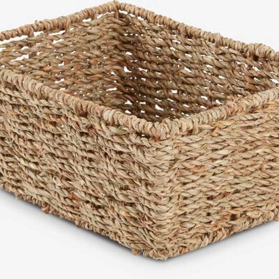 Pletena dekorativna korpica od morske trave