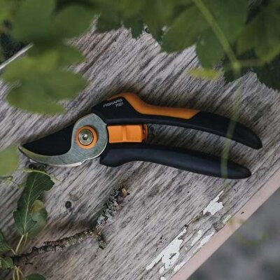 Fiskars Voćarske makaze za orezivanje 1057162