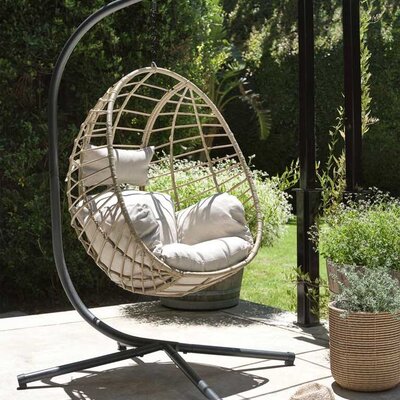 Viseća stolica sa jastucima i čeličnom konstrukcijom Calis