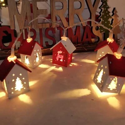 LED Svetleći niz na baterije Novogodišnje kućice 90cm