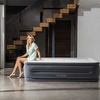 Intex Vazdušni krevet sa integrisanom pumpom Queen Comfort-plush 152x203x56cm 64418ND
