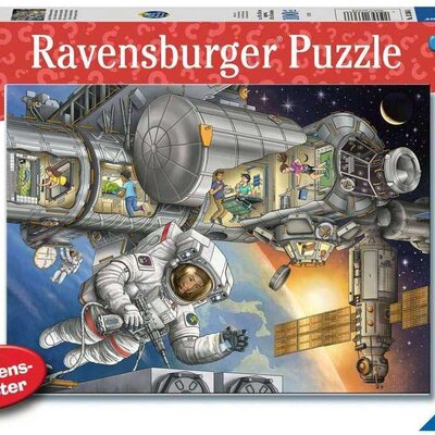 Puzzle za decu 100XXL delova Na svemirskoj stanici Ravensburger 13366