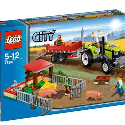 LEGO® City Pig Farm & Tractor LE7684