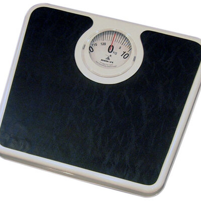 Momert analogna telesna vaga 7790