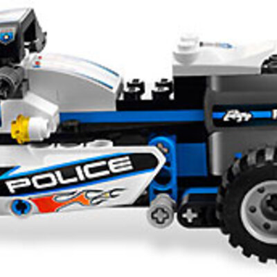 LEGO® Racers Storming Enforcers LE8221