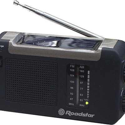Roadstar radio sa dinamom i solarnim napajanjem TRA-500