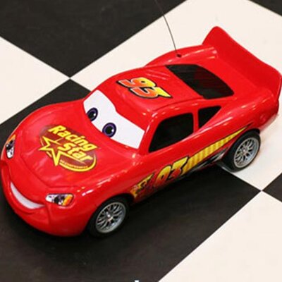 Auto sa daljinskim upravljanjem Cars - Crveni