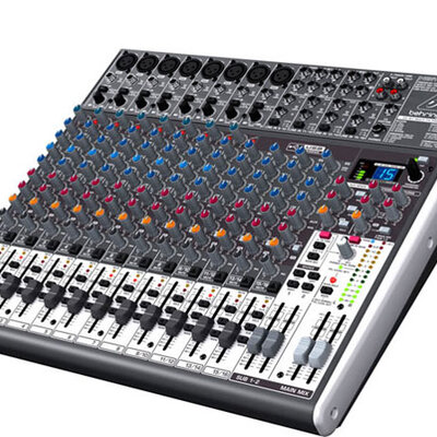 Behringer Xenyx X2222USB - Mikseta