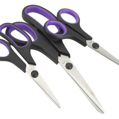 Makaze Salka sa gumenim ručkama 3kom crna/ljubičasta