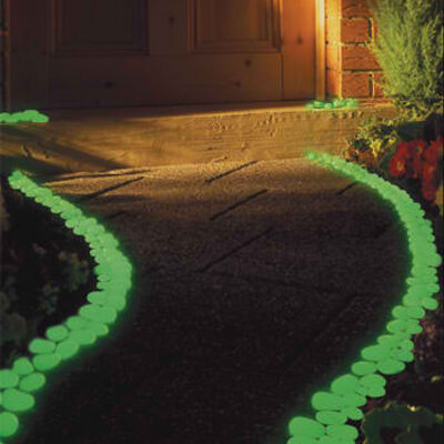 Svetlucavi kamenčići zelene boje