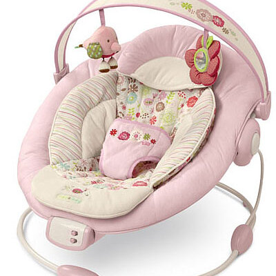 Bright Starts Bebi Ležaljka sa melodijama i vibracijom C&H In Vintage Garden