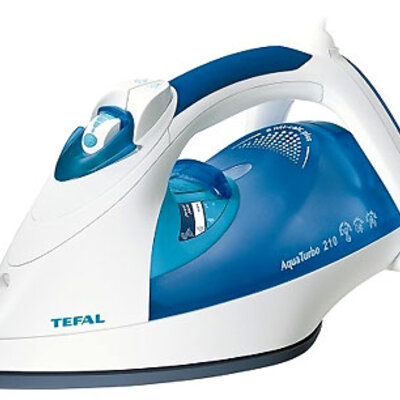 Tefal FV 8210 - Pegla na paru