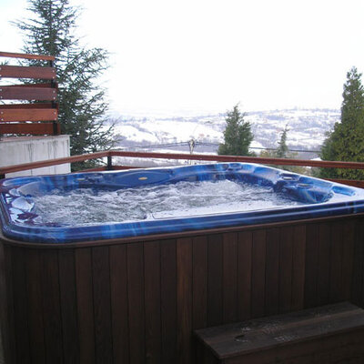 Masažni SPA bazen Capri Lucite International akril u boji