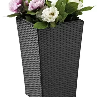 Visoka saksija od ratana crna