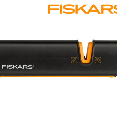 Oštrač noževa i sekira Fiskars XSharp 120740 029648