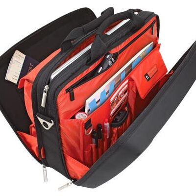 Logitech® KINETIK™ 15.4 in torba