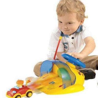 Auto sa garažom na daljinsko upravljanje BAO8302 16428