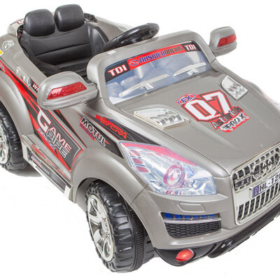 Automobil na akumulator Audi Q7 sivi