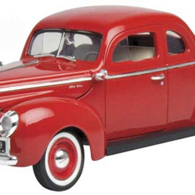 Autić 1:18 MotorMax 1940 Ford Deluxe 225459-3