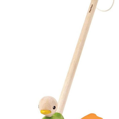 Plan Toys Drvena igračka guralica Patka 5626