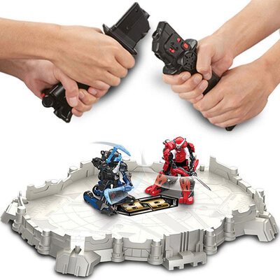 Tomy Interaktivna društvena igra Battroborg TM60807