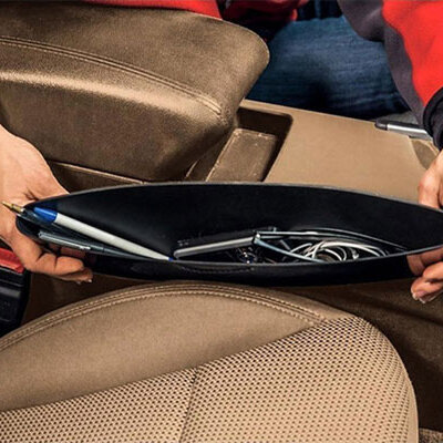 Pregrada za sitnice u automobilu