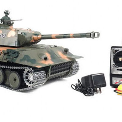 Tenk na daljinsko upravljanje Panter sa dimom i metalnim gusenicama
