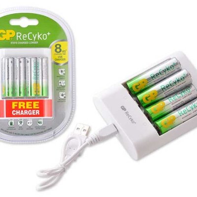 GP Punjač sa četiri punjive baterije U411-210AAHCBWA12F-UE4