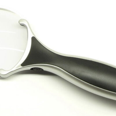 Lupa 3x sa LED osvetljenjem