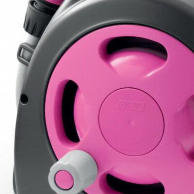 Prenosna Motalica Sa Crevom Za Zalivanje Aqua Bag Pink