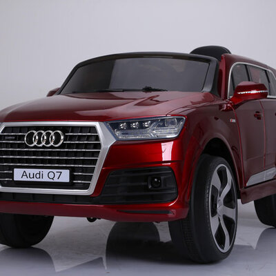 Dečiji automobil na akumulator A-Q7 crveni