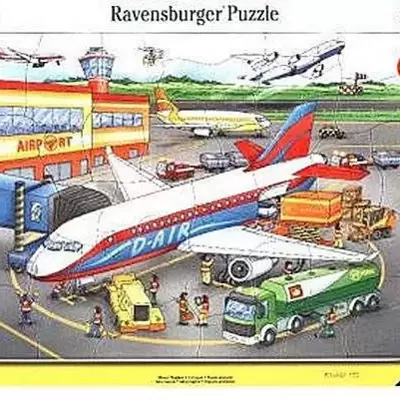 Ravensburger puzzle 40 delova - Na aerodromu 06700