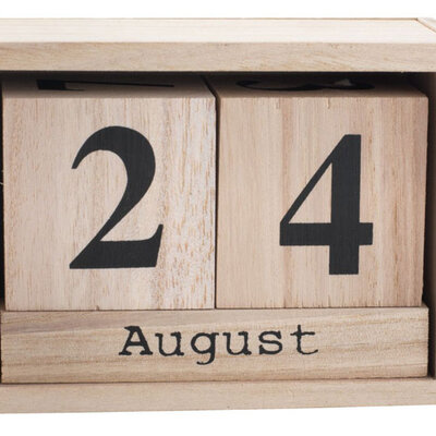 Stoni drveni kalendar Mat