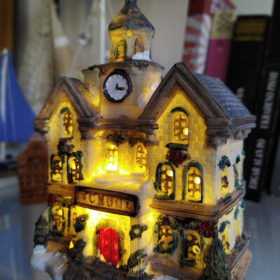 School - LED Svetleća Kućica