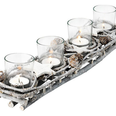 Novogodišnji svećnjak sa dekoracijom