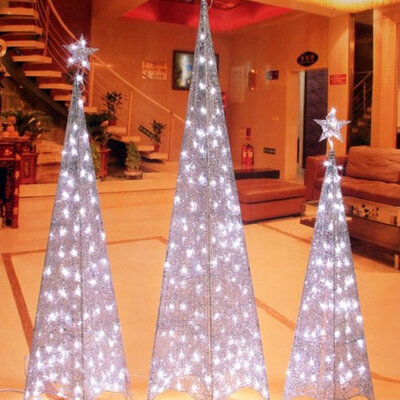 Svetleća Jelka- Srebrni Abažur 180 cm