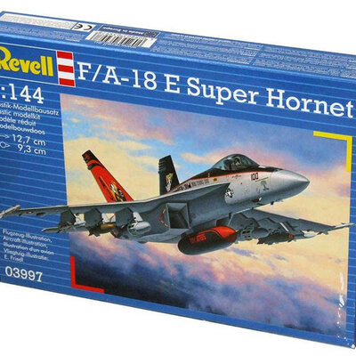 Revell maketa Borbeni avion F/A-18E Super Hornet RV03997/025