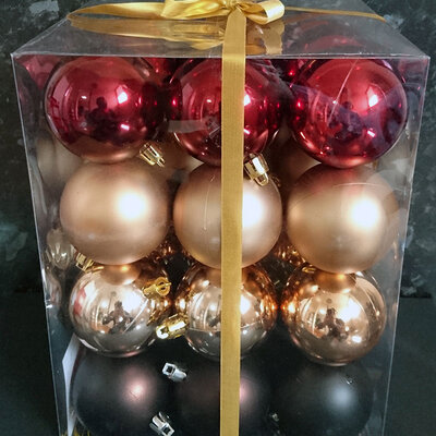 Komplet Ukrasa Za Jelku 36 Komada