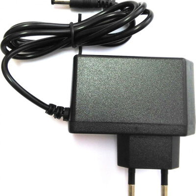 Strujni adapter za nadlaktični aparat za merenje krvnog pritiska Auron