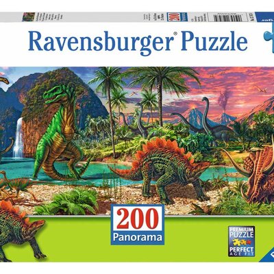 Ravensburger puzzle Životinje - In the Land of the Dinosaurs 200 delova PANORAMA prikaz RA12747