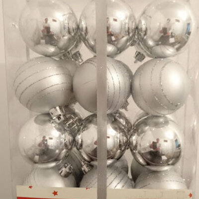 Ukrasi, Kugle Za Jelku 24 Komada SIlver