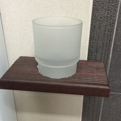 Čaša za četkice na tikovini