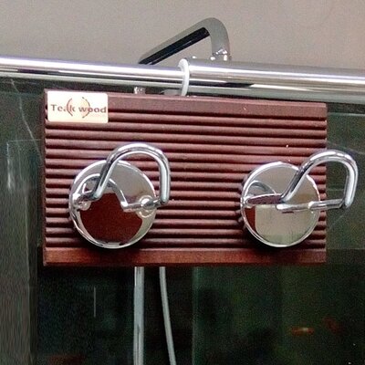 Vešalica za staklo sa dve kuke na tikovini