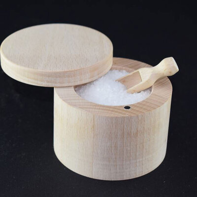 Činija za so i druge začine sa magnetnim zatvaranjem